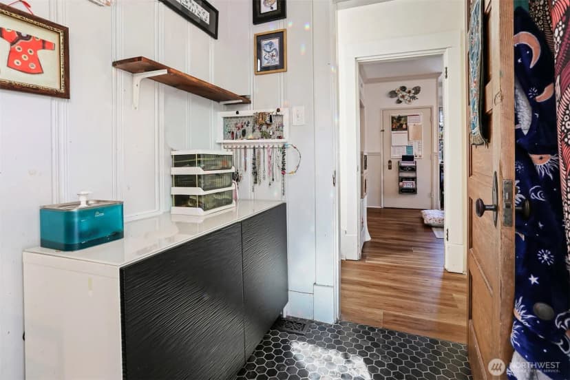 Property photo for 3654 35th Avenue W, Seattle photo 6