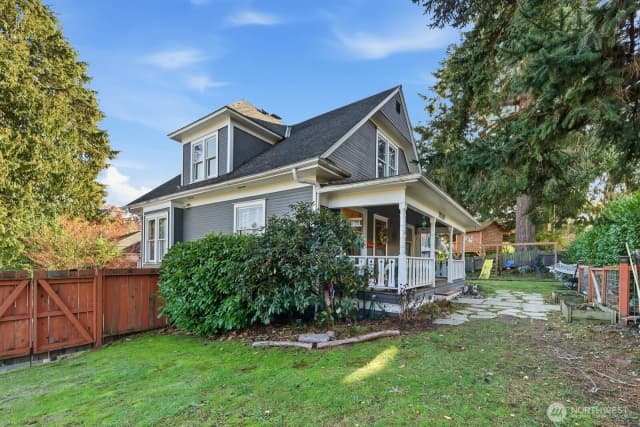 Property photo for 3654 35th Avenue W, Seattle