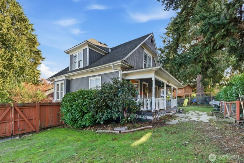 Property photo for 3654 35th Avenue W, Seattle