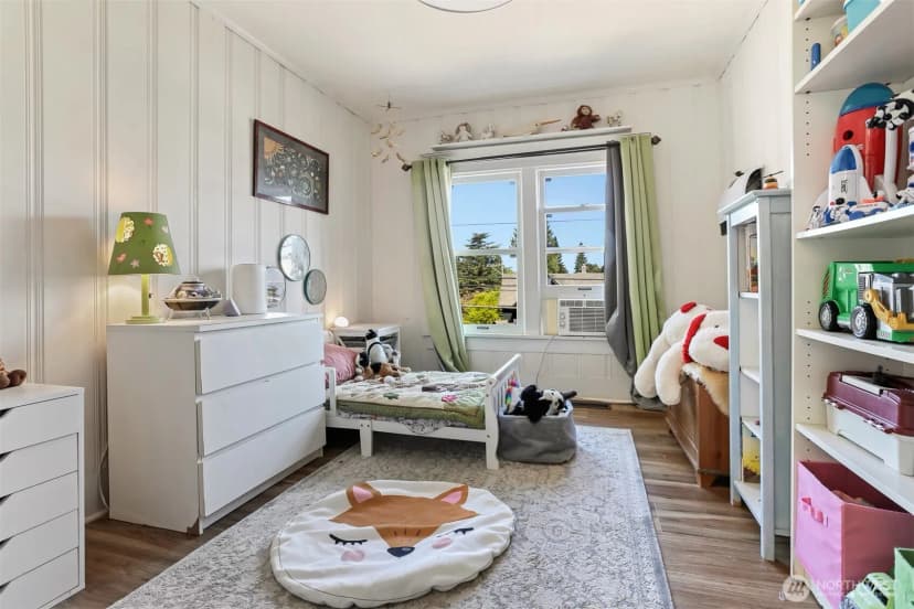 Property photo for 3654 35th Avenue W, Seattle photo 11