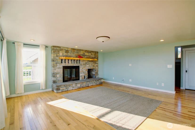 Property photo for 18122 Best Road, Mount Vernon photo 11