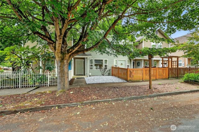 Property photo for 3311 S Juneau Street, Seattle