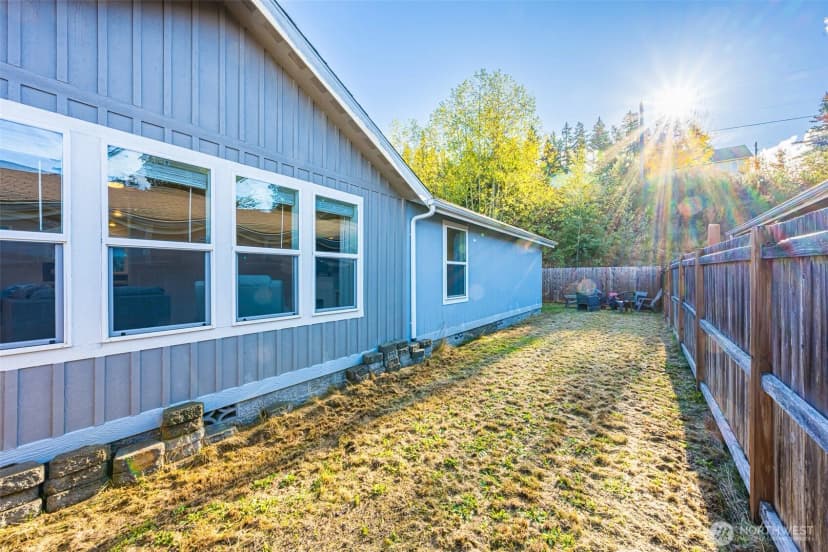 Property photo for 1522 W 15th Street, Port Angeles photo 18