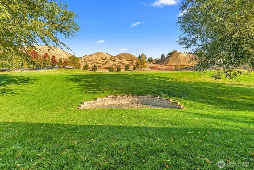 Property photo for 2945 Martin Place, East Wenatchee photo 31
