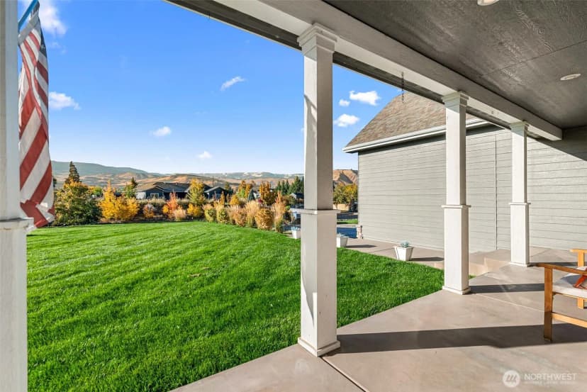 Property photo for 2945 Martin Place, East Wenatchee photo 3