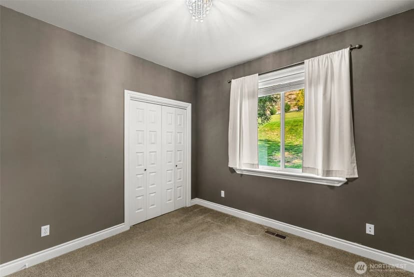 Property photo for 2945 Martin Place, East Wenatchee photo 25