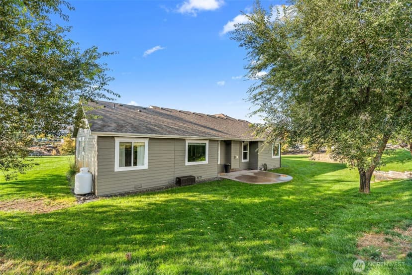 Property photo for 2945 Martin Place, East Wenatchee photo 33