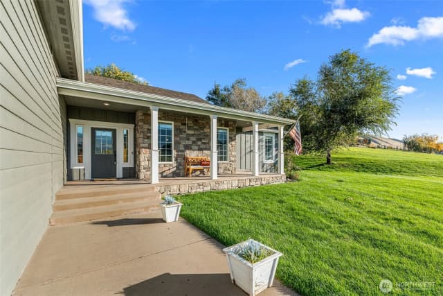 Property photo for 2945 Martin Place, East Wenatchee photo 2