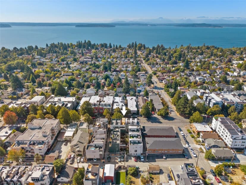 Property photo for 6014 A California Avenue Sw, Seattle photo 33