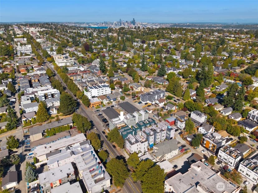 Property photo for 6014 A California Avenue Sw, Seattle photo 35