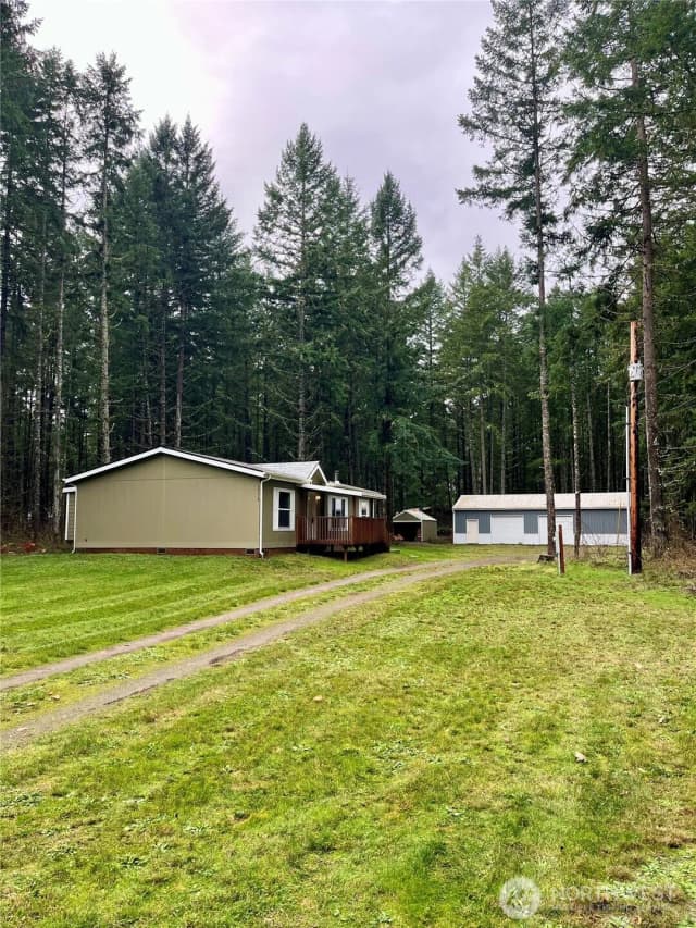 Property photo for 34318 42nd Avenue E, Eatonville photo 3