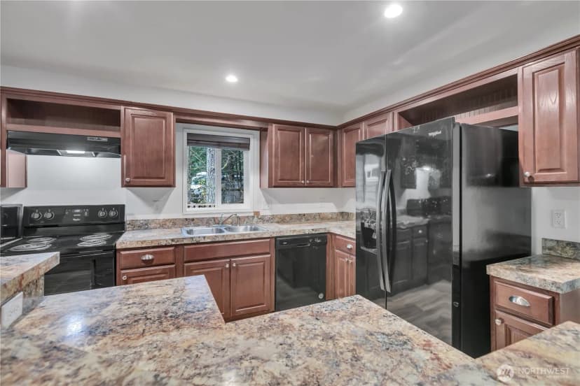 Property photo for 34318 42nd Avenue E, Eatonville photo 11