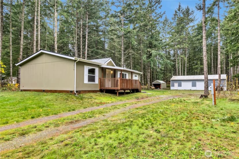 Property photo for 34318 42nd Avenue E, Eatonville photo 2