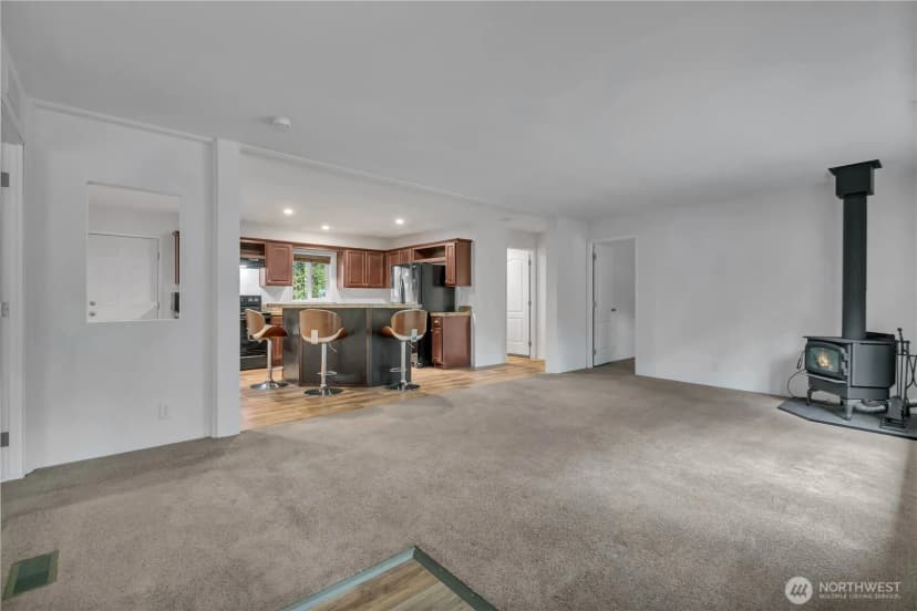Property photo for 34318 42nd Avenue E, Eatonville photo 6
