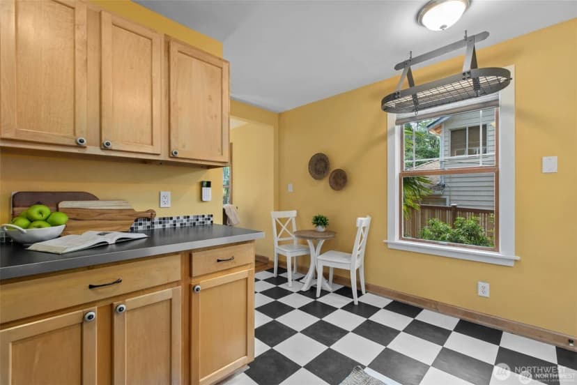 Property photo for 13527 23rd Avenue Ne, Seattle photo 13
