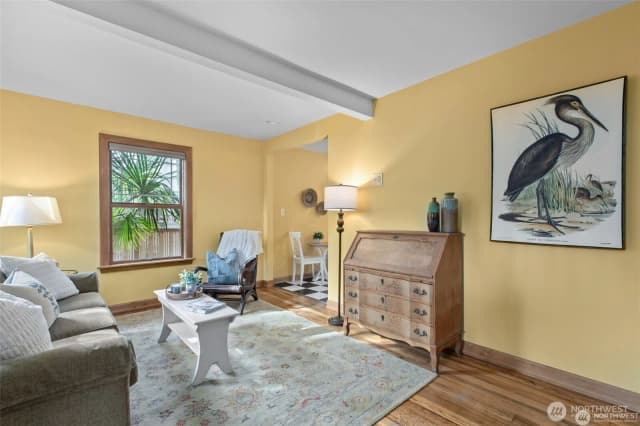 Property photo for 13527 23rd Avenue Ne, Seattle photo 4