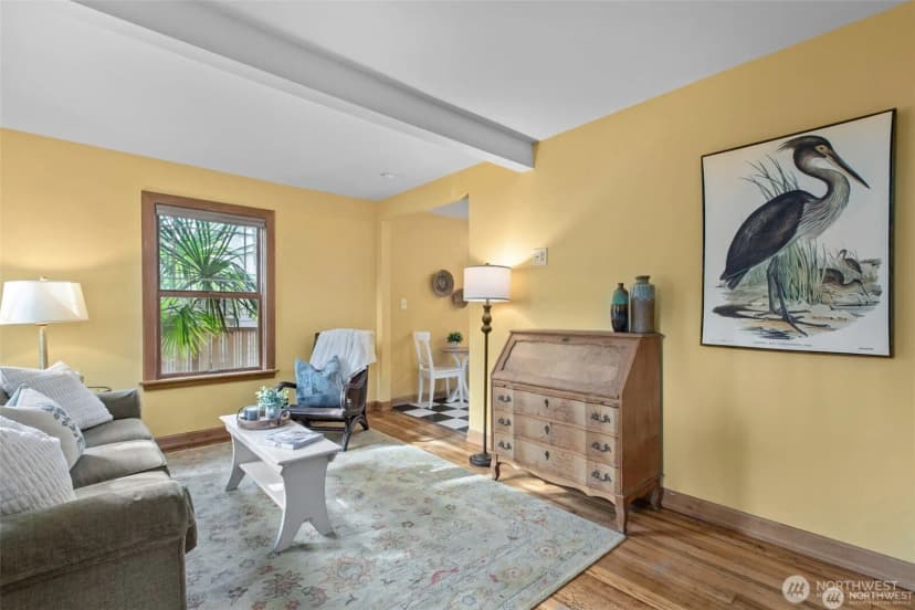 Property photo for 13527 23rd Avenue Ne, Seattle photo 4