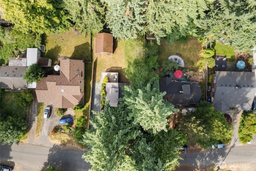 Property photo for 13527 23rd Avenue Ne, Seattle photo 38