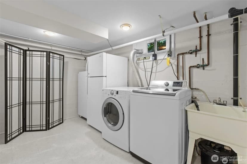 Property photo for 13527 23rd Avenue Ne, Seattle photo 27