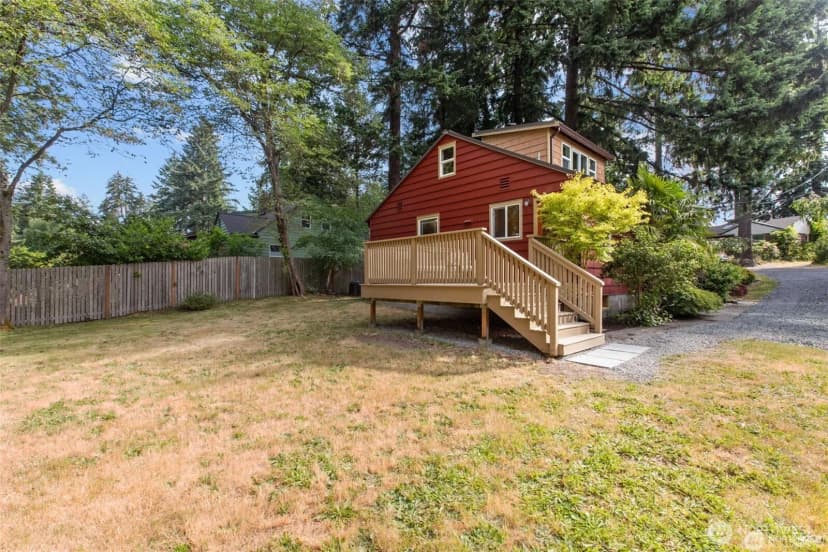Property photo for 13527 23rd Avenue Ne, Seattle photo 35