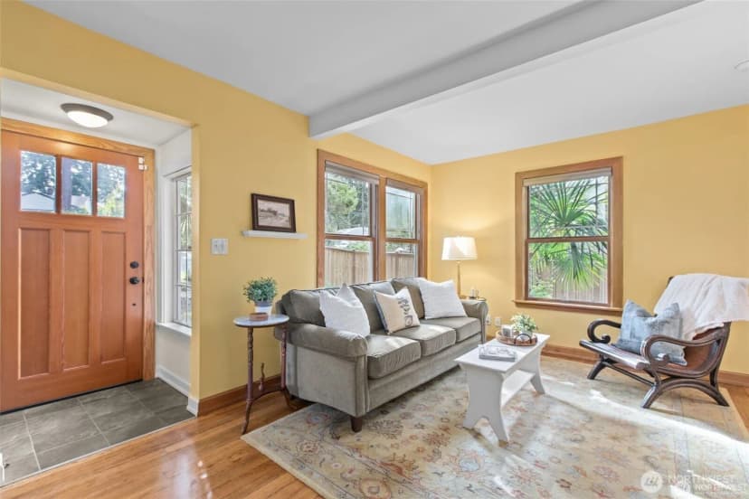 Property photo for 13527 23rd Avenue Ne, Seattle photo 2