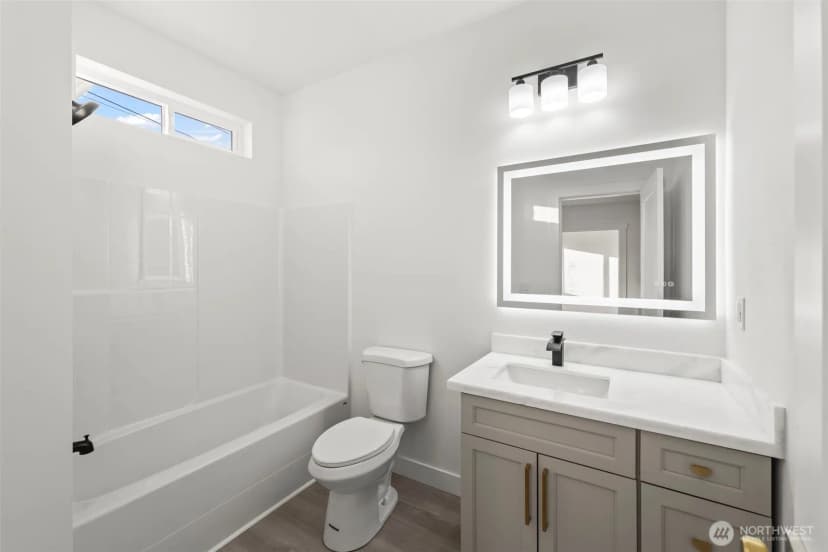Property photo for 3102 44th Avenue Ne, Tacoma photo 8