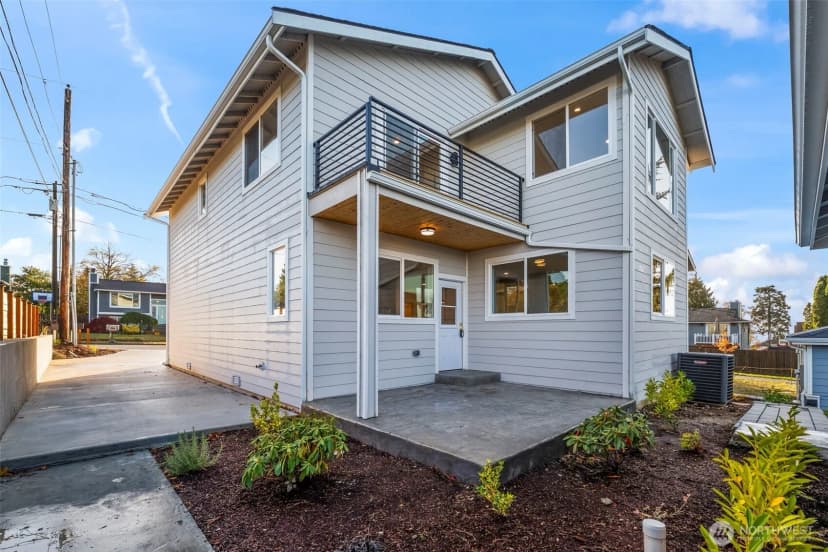 Property photo for 3102 44th Avenue Ne, Tacoma photo 33