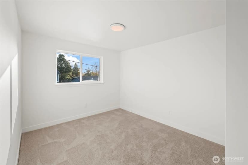 Property photo for 3102 44th Avenue Ne, Tacoma photo 29