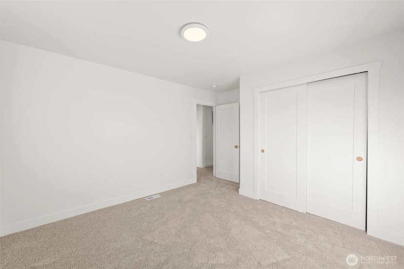 Property photo for 3102 44th Avenue Ne, Tacoma photo 26