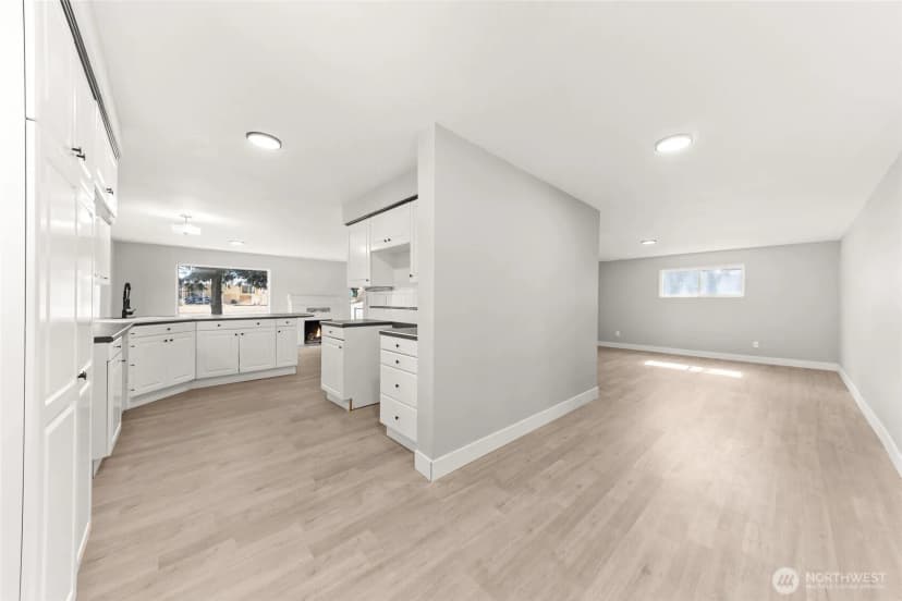 Property photo for 211 W Linden Street, Harrington photo 3