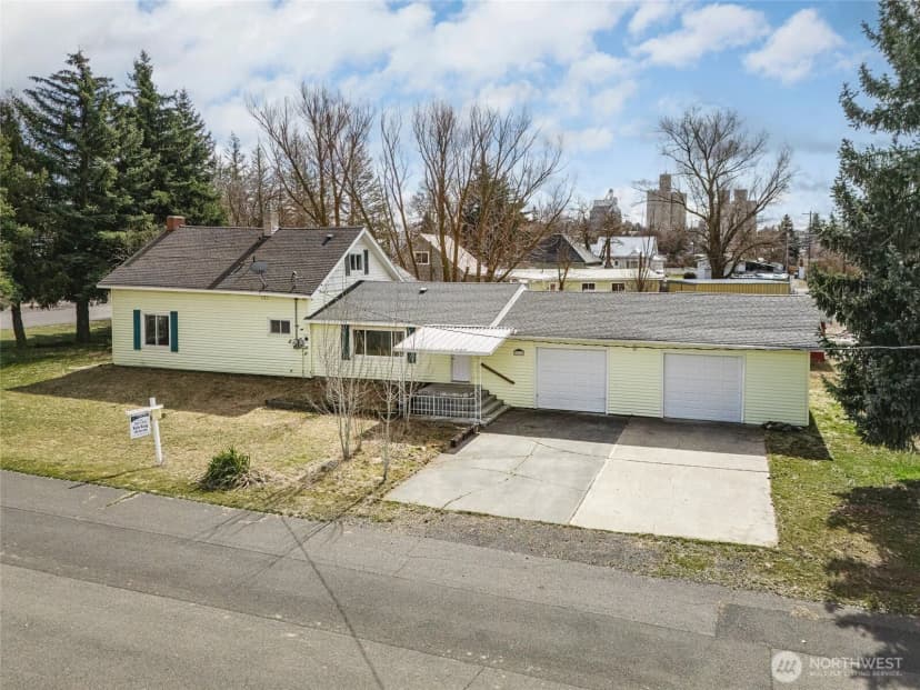 Property photo for 211 W Linden Street, Harrington