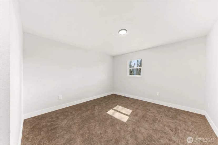 Property photo for 211 W Linden Street, Harrington photo 11