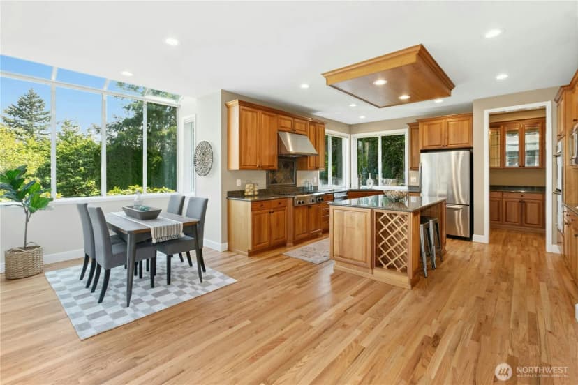 Property photo for 2070 277th Avenue Se, Sammamish photo 11