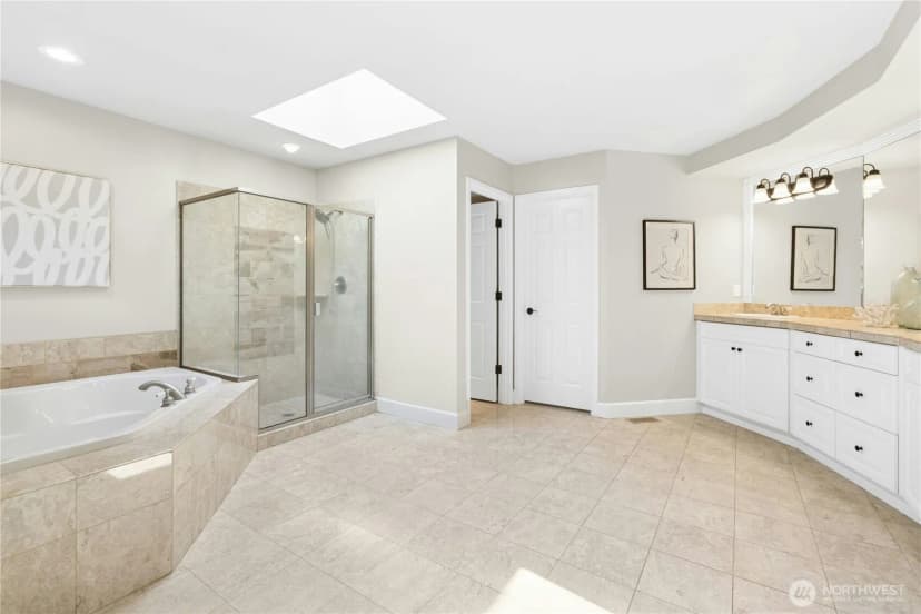 Property photo for 2070 277th Avenue Se, Sammamish photo 28