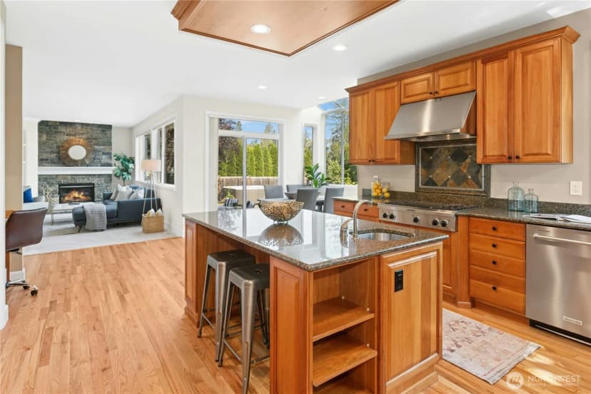 Property photo for 2070 277th Avenue Se, Sammamish photo 13