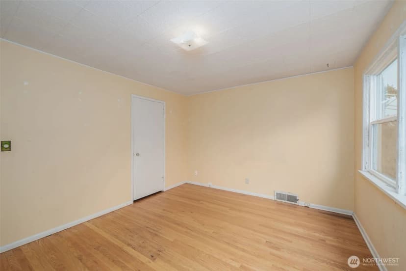 Property photo for 9119 17th Avenue Ne, Seattle photo 15