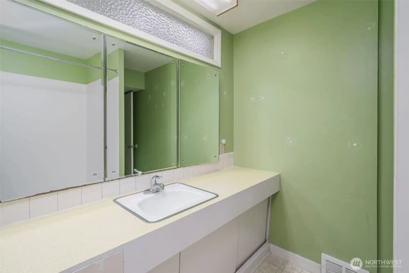 Property photo for 9119 17th Avenue Ne, Seattle photo 16