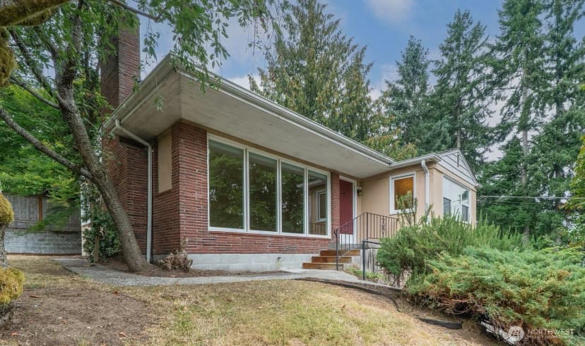 Property photo for 9119 17th Avenue Ne, Seattle
