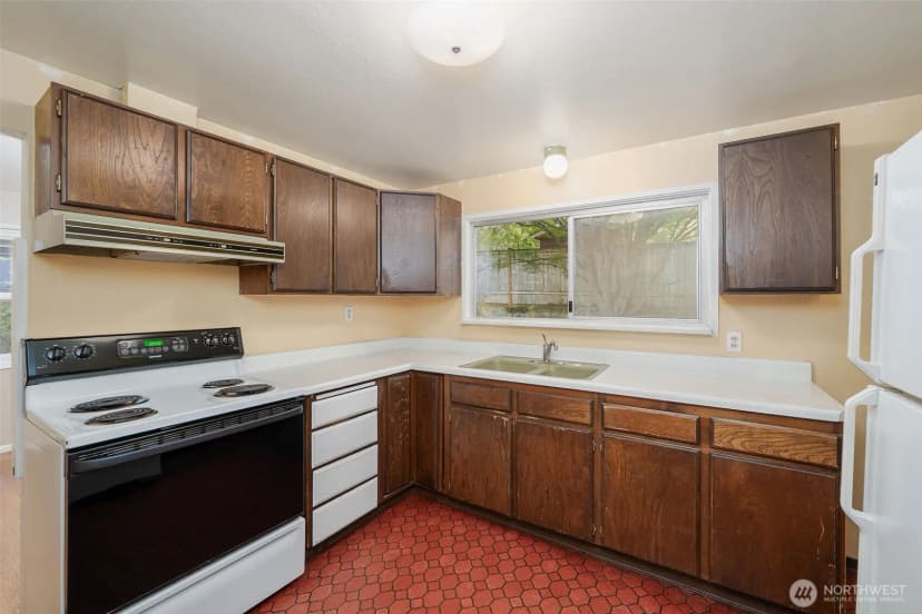 Property photo for 9119 17th Avenue Ne, Seattle photo 10