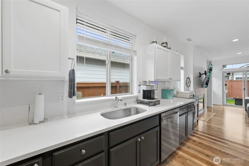 Property photo for 8218 Bainbridge Loop Ne, Lacey photo 13