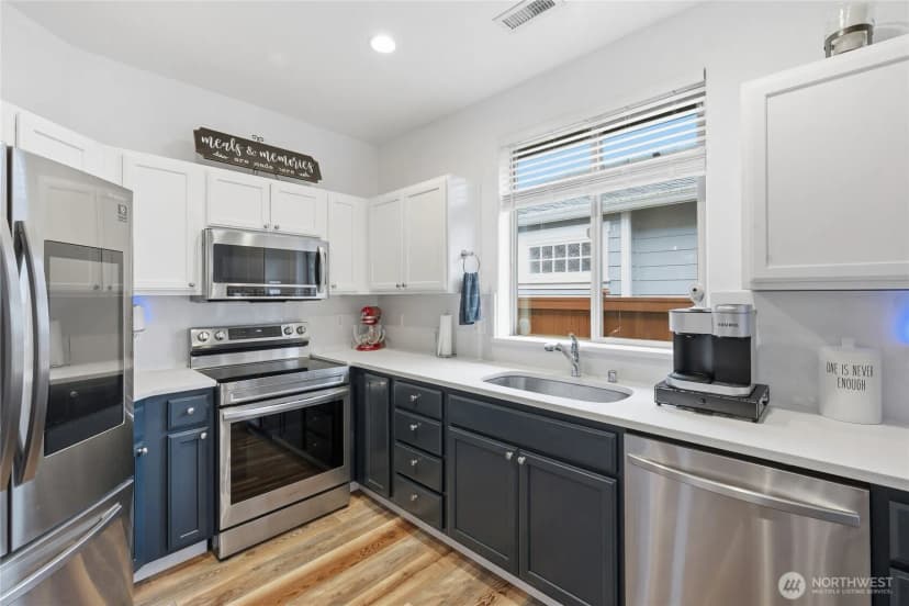 Property photo for 8218 Bainbridge Loop Ne, Lacey photo 14
