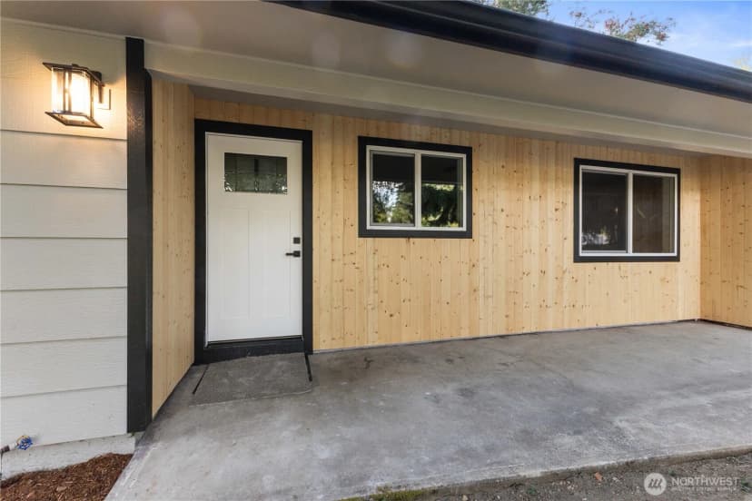 Property photo for 11028 83rd Avenue E, Puyallup photo 2