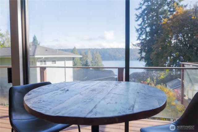 Property photo for 4005 Ne Derek Drive, Bremerton photo 3