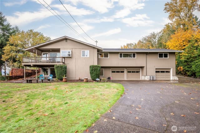 Property photo for 8 Tree Top Road, Longview