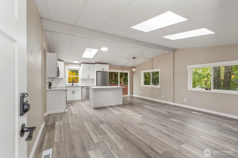 Property photo for 6717 E Polk Avenue, Port Orchard photo 6