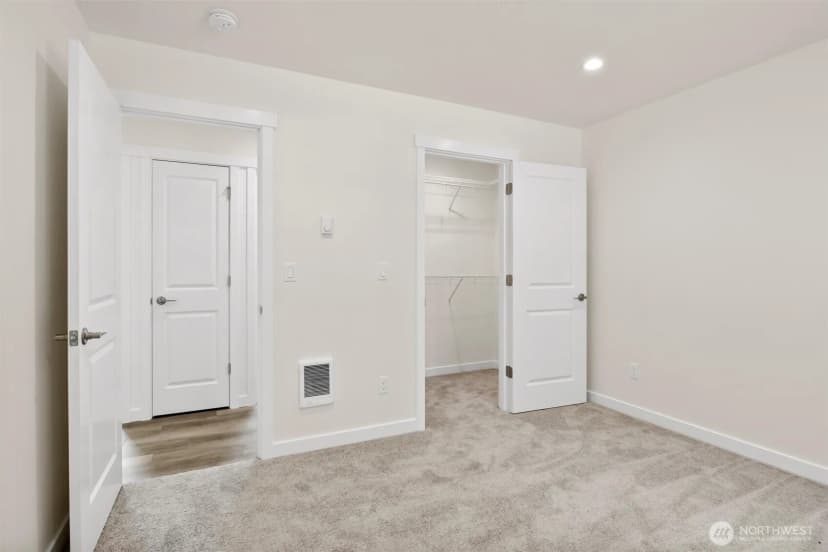 Property photo for 565 Rainbow Drive, Sedro Woolley photo 12