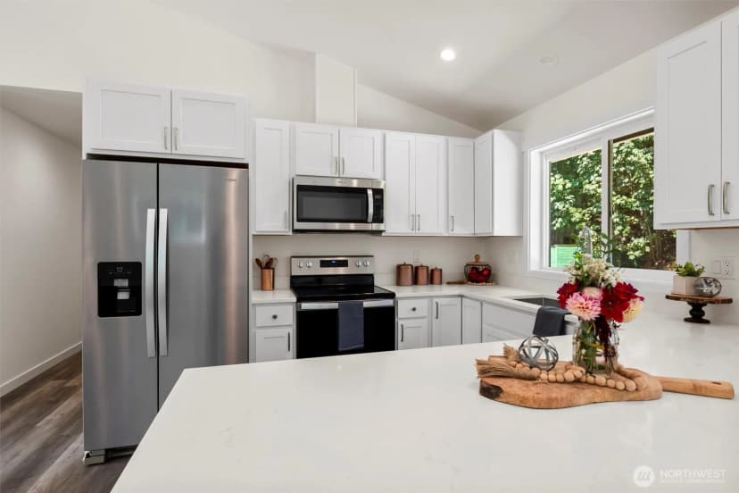 Property photo for 565 Rainbow Drive, Sedro Woolley photo 7