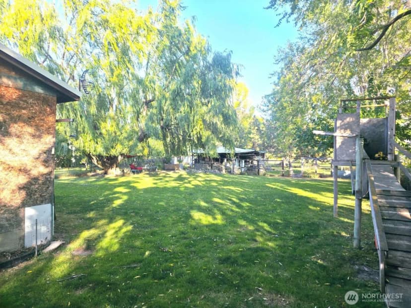 Property photo for 44 Weatherstone Road, Omak photo 23