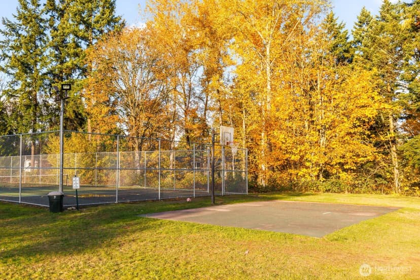 Property photo for 19425 Hollyhills Drive Ne, Bothell photo 26