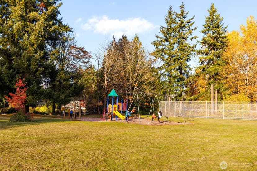 Property photo for 19425 Hollyhills Drive Ne, Bothell photo 25